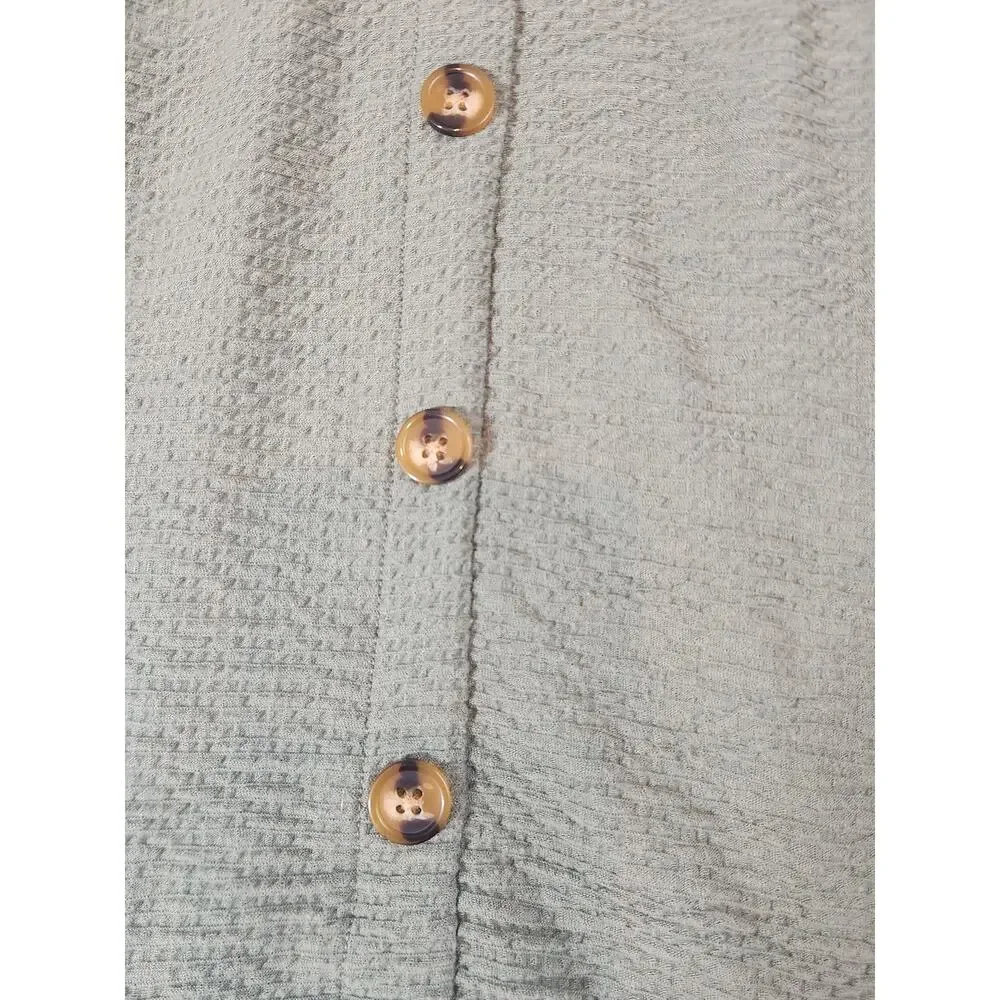 Torrid Size 2 Sage Green‎ Textured faux Button Front Skater Skirt pockets